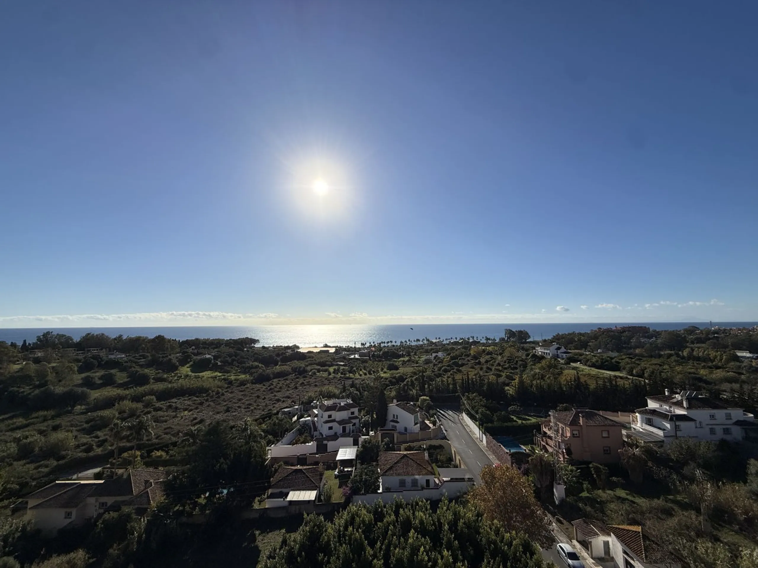 This recently renovated 3-bedroom, 3-bathroom apartment offers 170 m² of bright, spacious living on one level, originally created by combining two units into one. Located on the entrance level of a 6-storey building, yet equivalent to the 3rd floor, it be