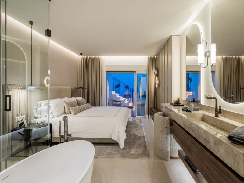Apartment - Penthouse Duplex в продаже в Estepona, Málaga. В доме 3 спален и 3 ванных комнат. Площадь дома 154 м²