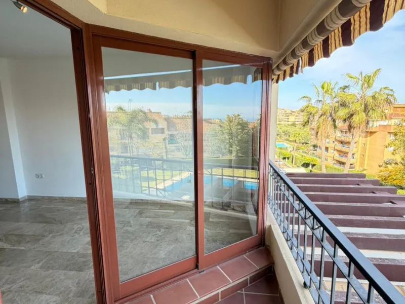 APARTMENT WITH DIRECT SEA VIEWS!
