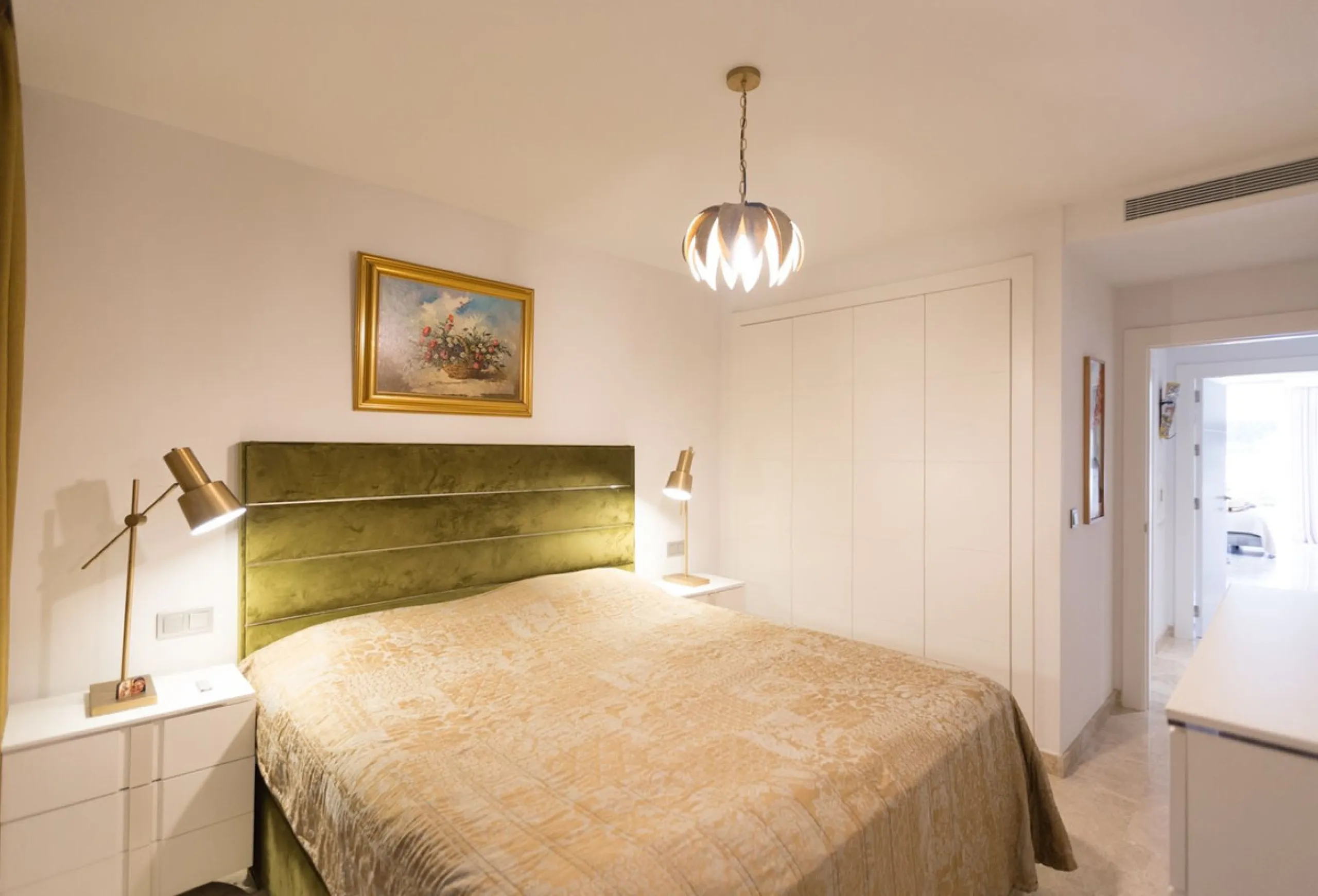 Luxury 2-Bedroom Ground Floor Apartment in Alminar de Marbella – La Cerquilla, Nueva Andalucía