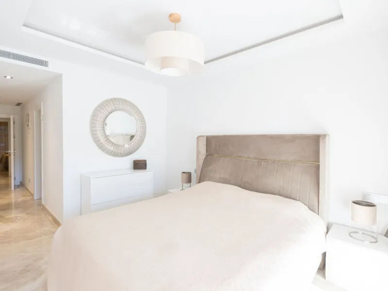 Luxury 2-Bedroom Ground Floor Apartment in Alminar de Marbella – La Cerquilla, Nueva Andalucía