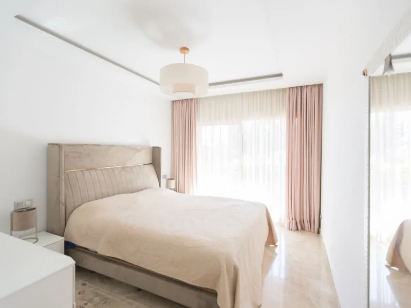 Luxury 2-Bedroom Ground Floor Apartment in Alminar de Marbella – La Cerquilla, Nueva Andalucía