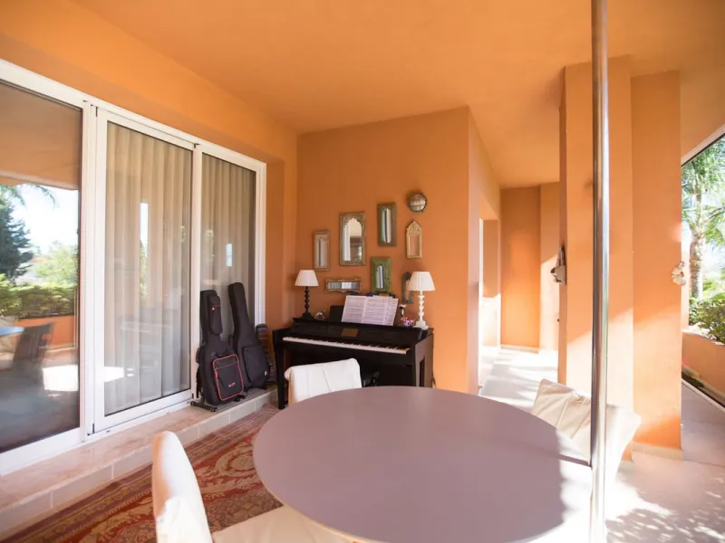 Luxury 2-Bedroom Ground Floor Apartment in Alminar de Marbella – La Cerquilla, Nueva Andalucía