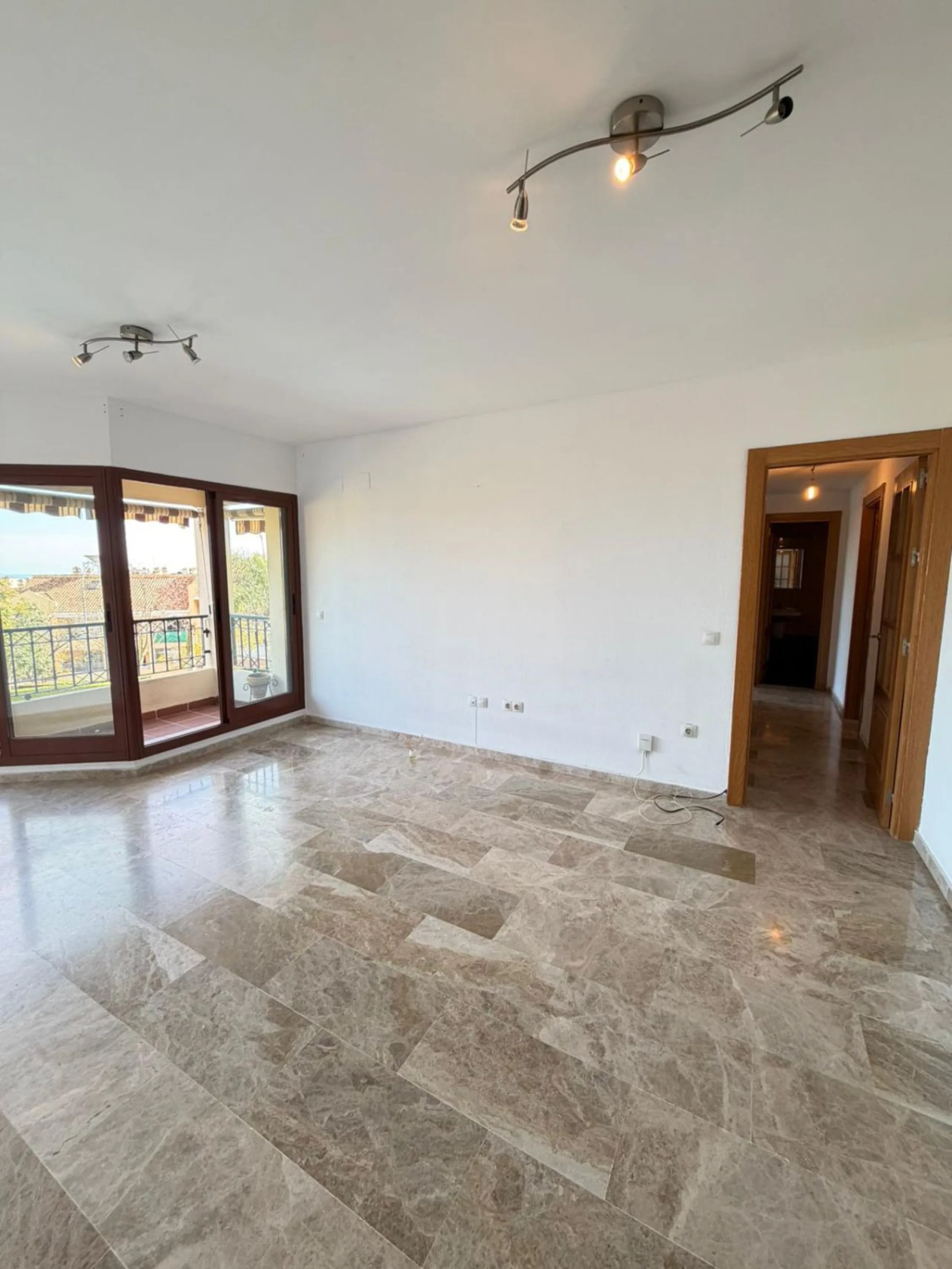 APARTMENT WITH DIRECT SEA VIEWS!