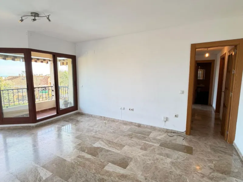 APARTMENT WITH DIRECT SEA VIEWS!