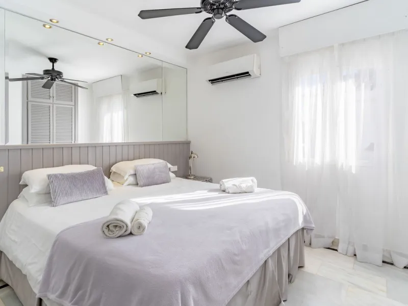 Discover your dream home in the heart of Estepona, where modern comfort meets Mediterranean charm. This detached luxury villa offers privacy, space, and elegance – perfect as a family home or a holiday retreat.