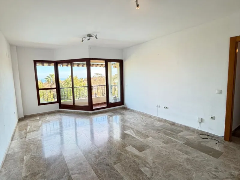 APARTMENT WITH DIRECT SEA VIEWS!
