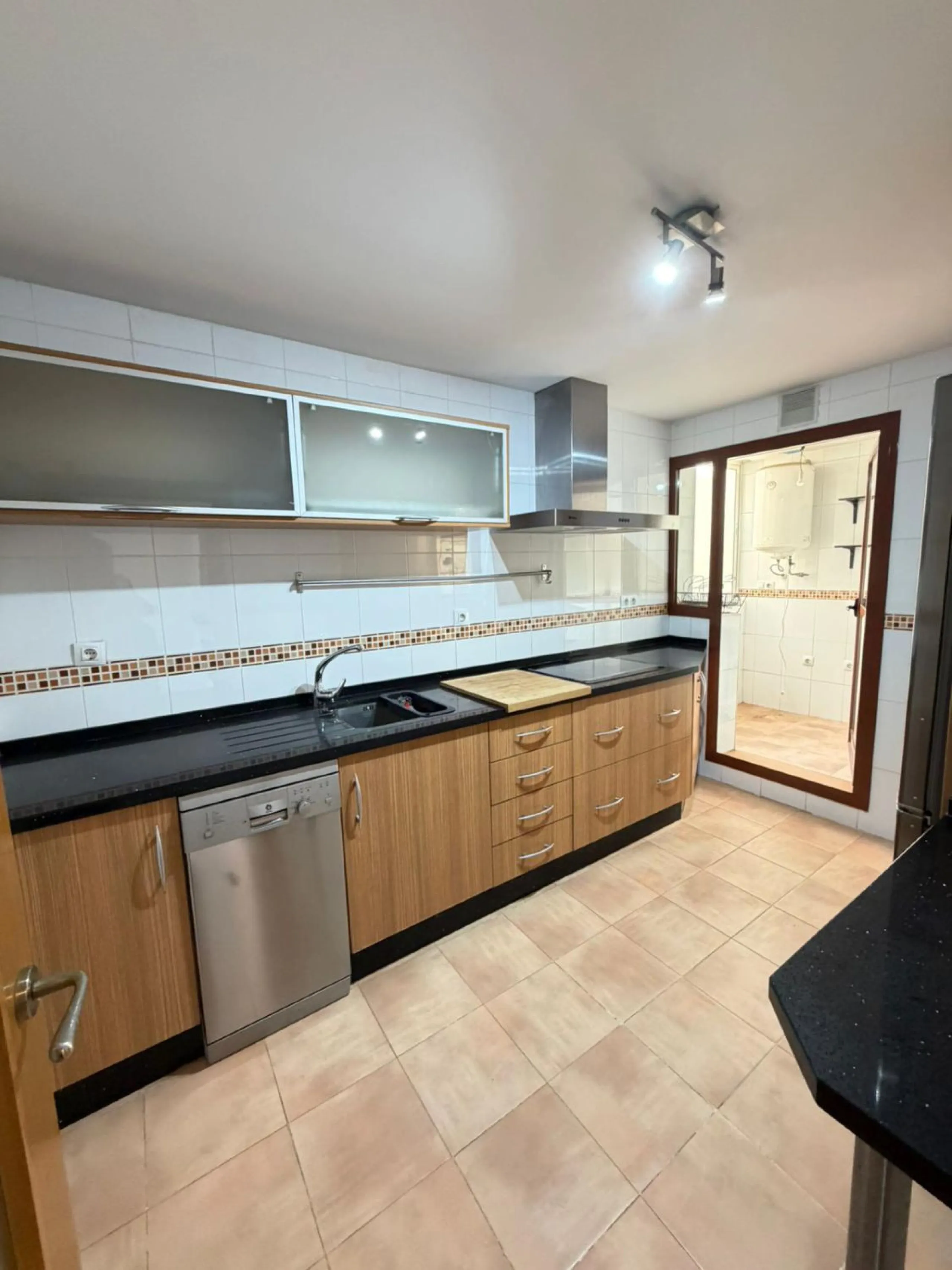 APARTMENT WITH DIRECT SEA VIEWS!