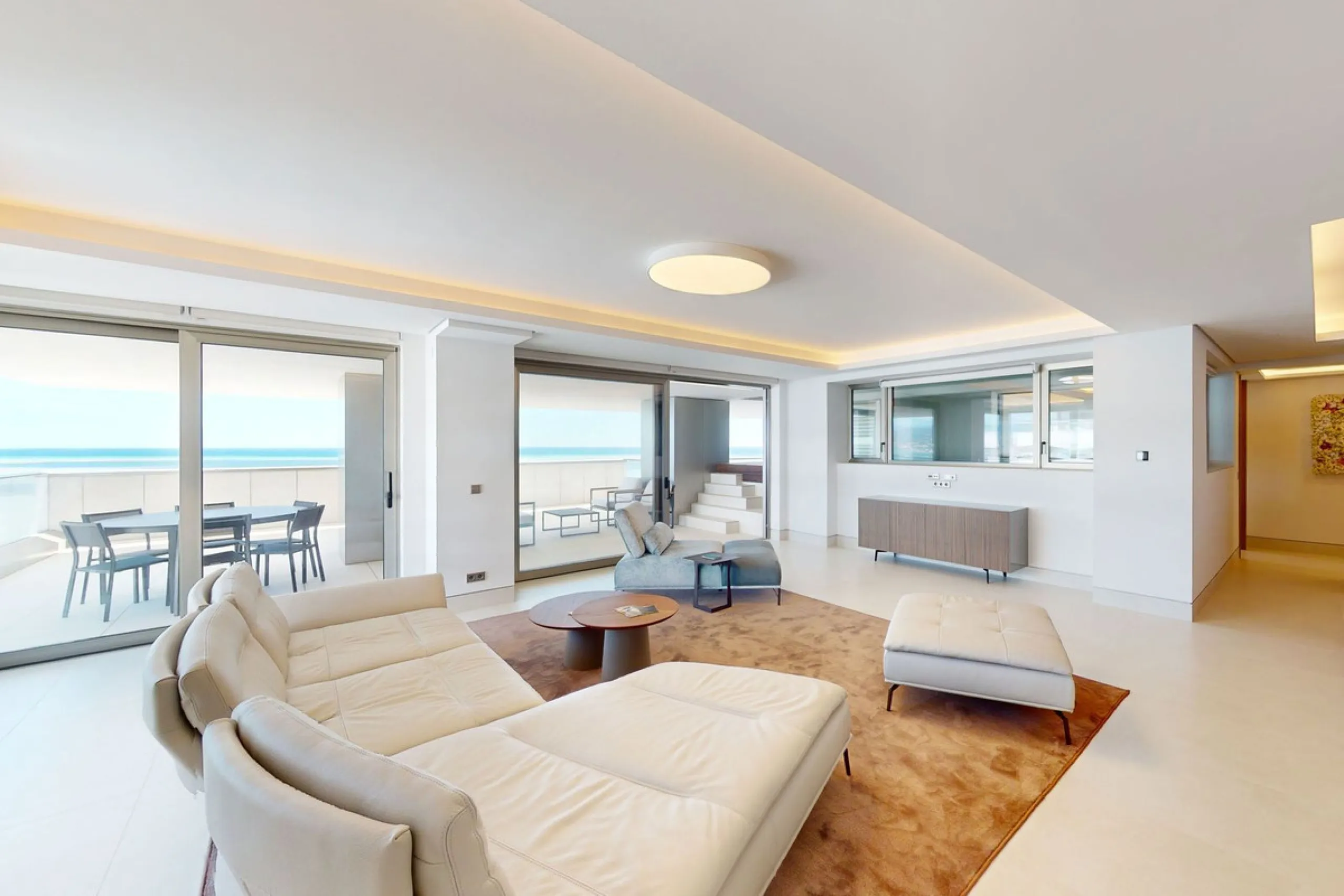 Apartment - Top Floor Apartment в продаже в Málaga, Málaga. В доме 4 спален и 4 ванных комнат. Площадь дома 370 м²