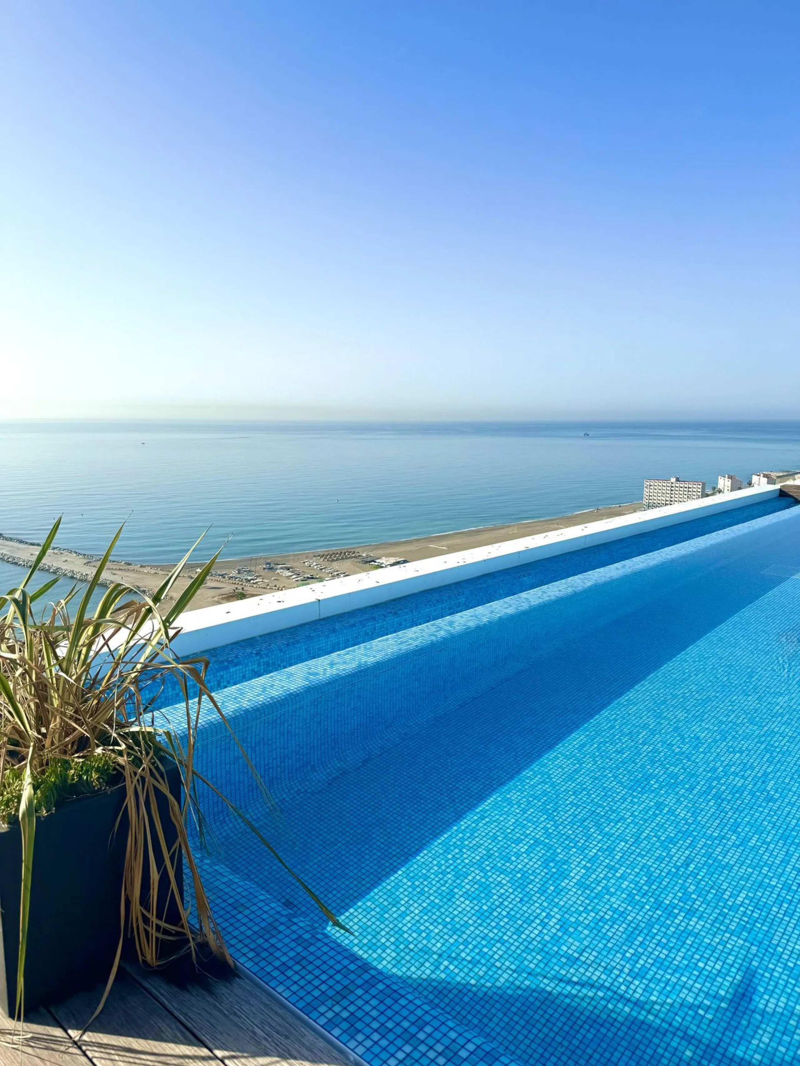 Apartment - Top Floor Apartment в продаже в Málaga, Málaga. В доме 4 спален и 4 ванных комнат. Площадь дома 370 м²