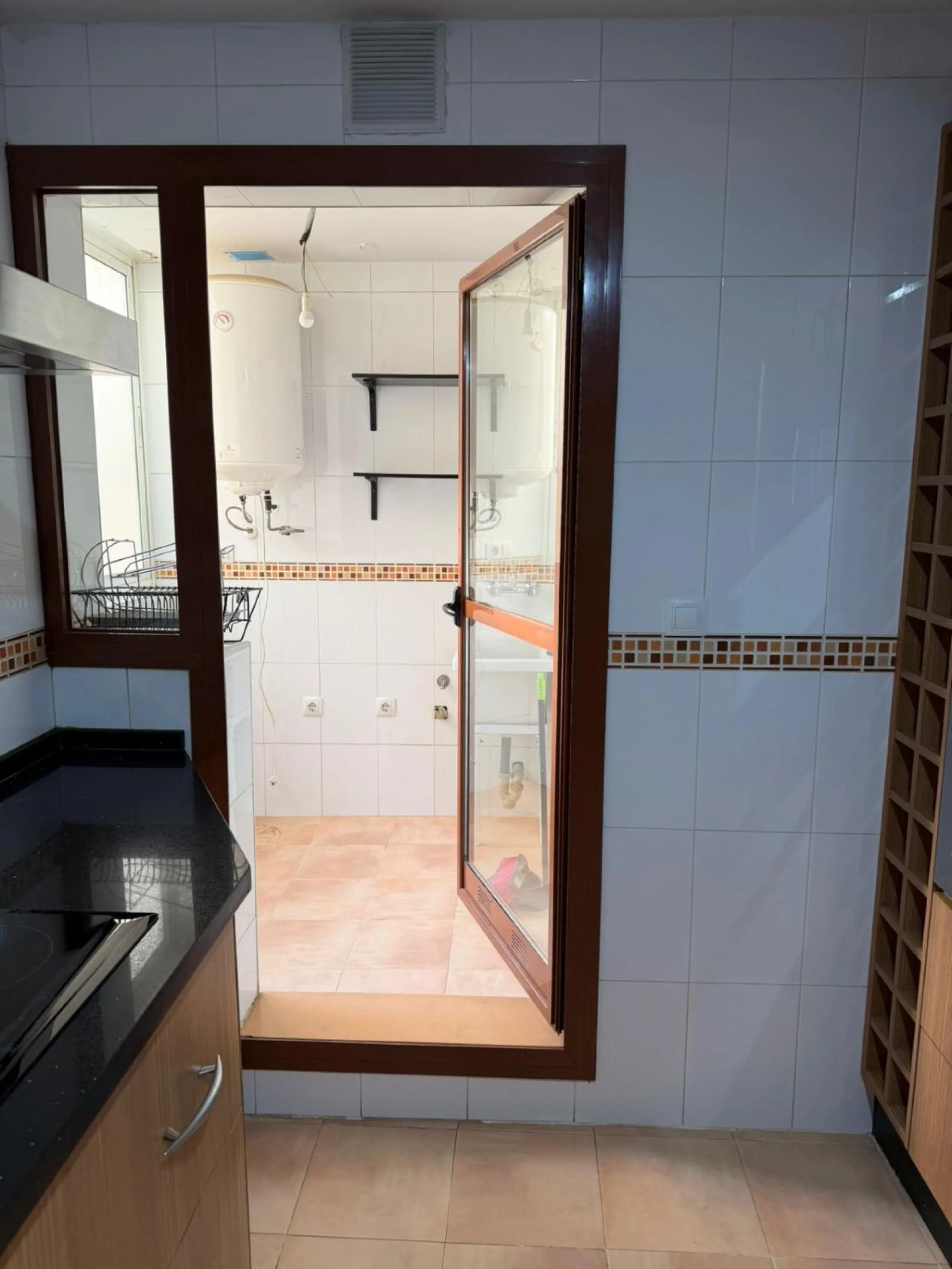 APARTMENT WITH DIRECT SEA VIEWS!