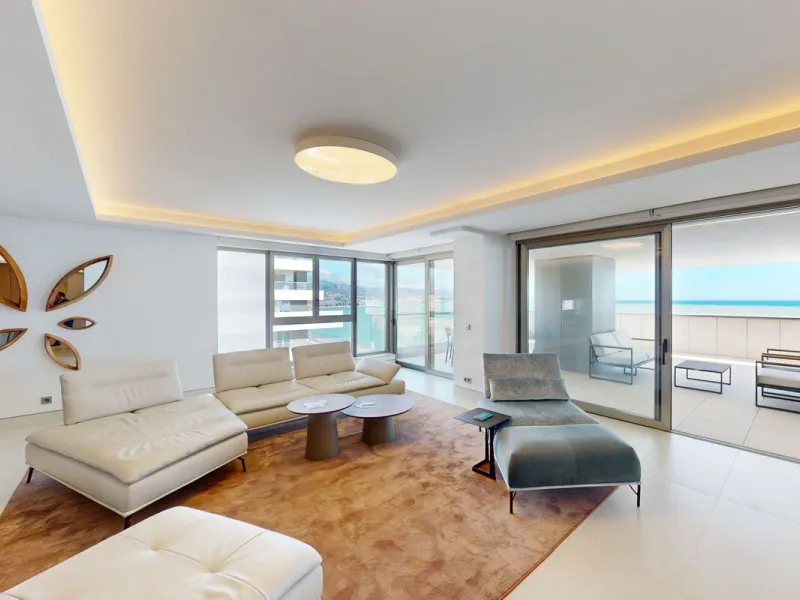 Apartment - Top Floor Apartment в продаже в Málaga, Málaga. В доме 4 спален и 4 ванных комнат. Площадь дома 370 м²