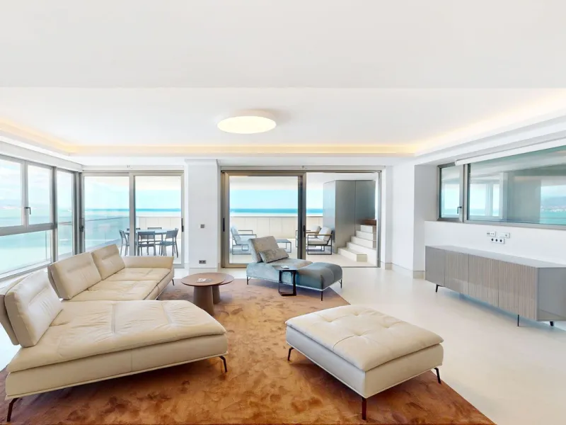 Apartment - Top Floor Apartment в продаже в Málaga, Málaga. В доме 4 спален и 4 ванных комнат. Площадь дома 370 м²