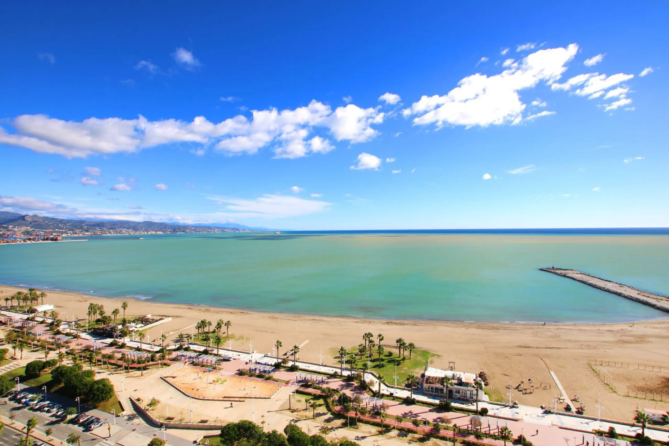 Apartment - Top Floor Apartment в продаже в Málaga, Málaga. В доме 4 спален и 4 ванных комнат. Площадь дома 370 м²