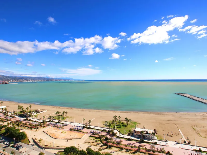 Apartment - Top Floor Apartment в продаже в Málaga, Málaga. В доме 4 спален и 4 ванных комнат. Площадь дома 370 м²