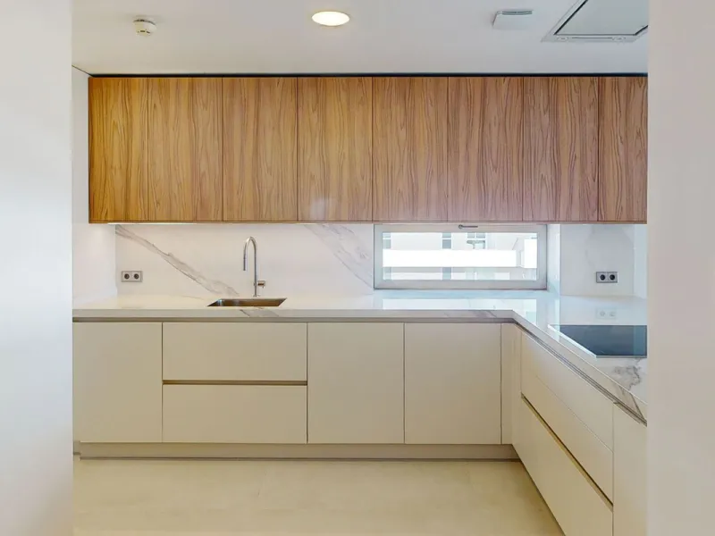 Apartment - Top Floor Apartment в продаже в Málaga, Málaga. В доме 4 спален и 4 ванных комнат. Площадь дома 370 м²
