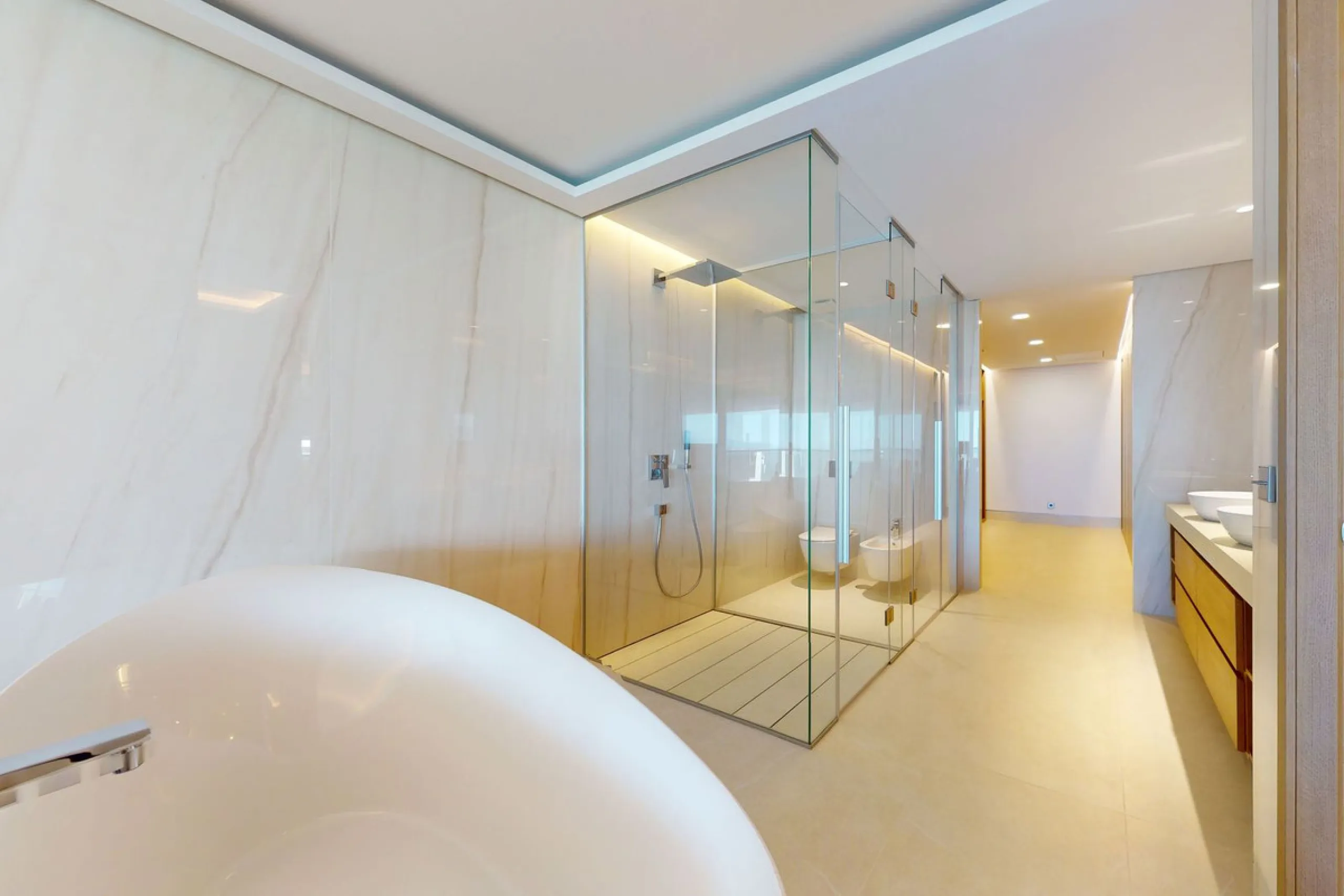 Apartment - Top Floor Apartment в продаже в Málaga, Málaga. В доме 4 спален и 4 ванных комнат. Площадь дома 370 м²