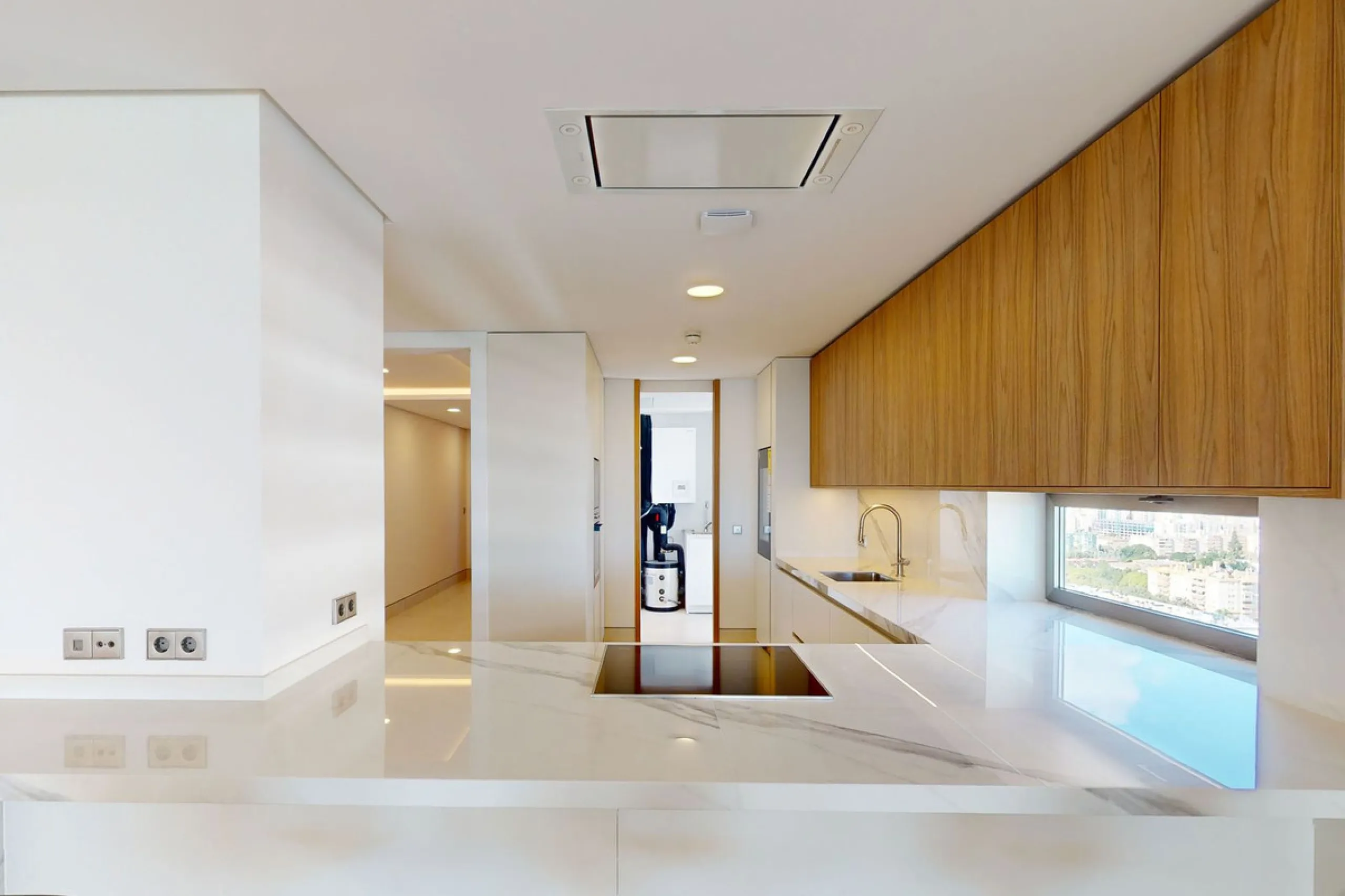 Apartment - Top Floor Apartment в продаже в Málaga, Málaga. В доме 4 спален и 4 ванных комнат. Площадь дома 370 м²