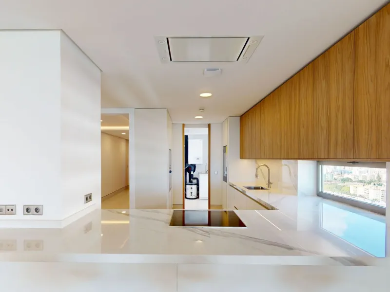 Apartment - Top Floor Apartment в продаже в Málaga, Málaga. В доме 4 спален и 4 ванных комнат. Площадь дома 370 м²