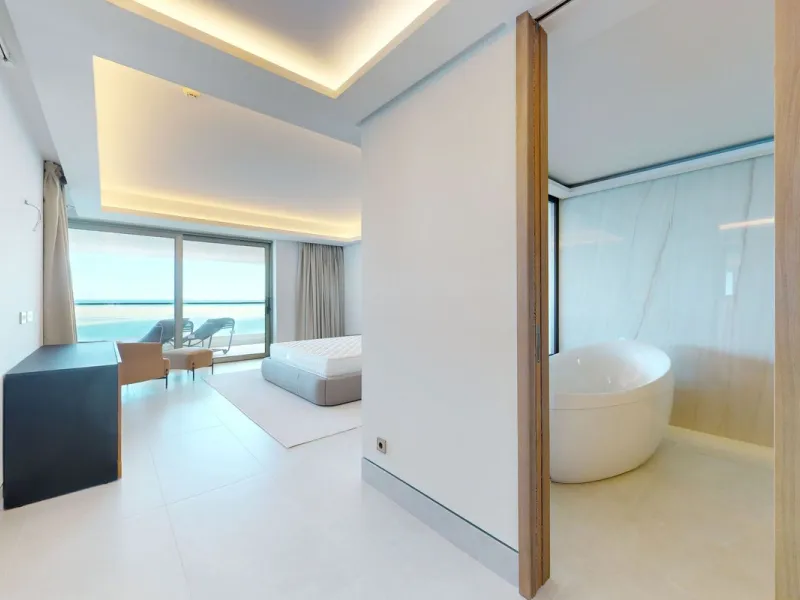 Apartment - Top Floor Apartment в продаже в Málaga, Málaga. В доме 4 спален и 4 ванных комнат. Площадь дома 370 м²