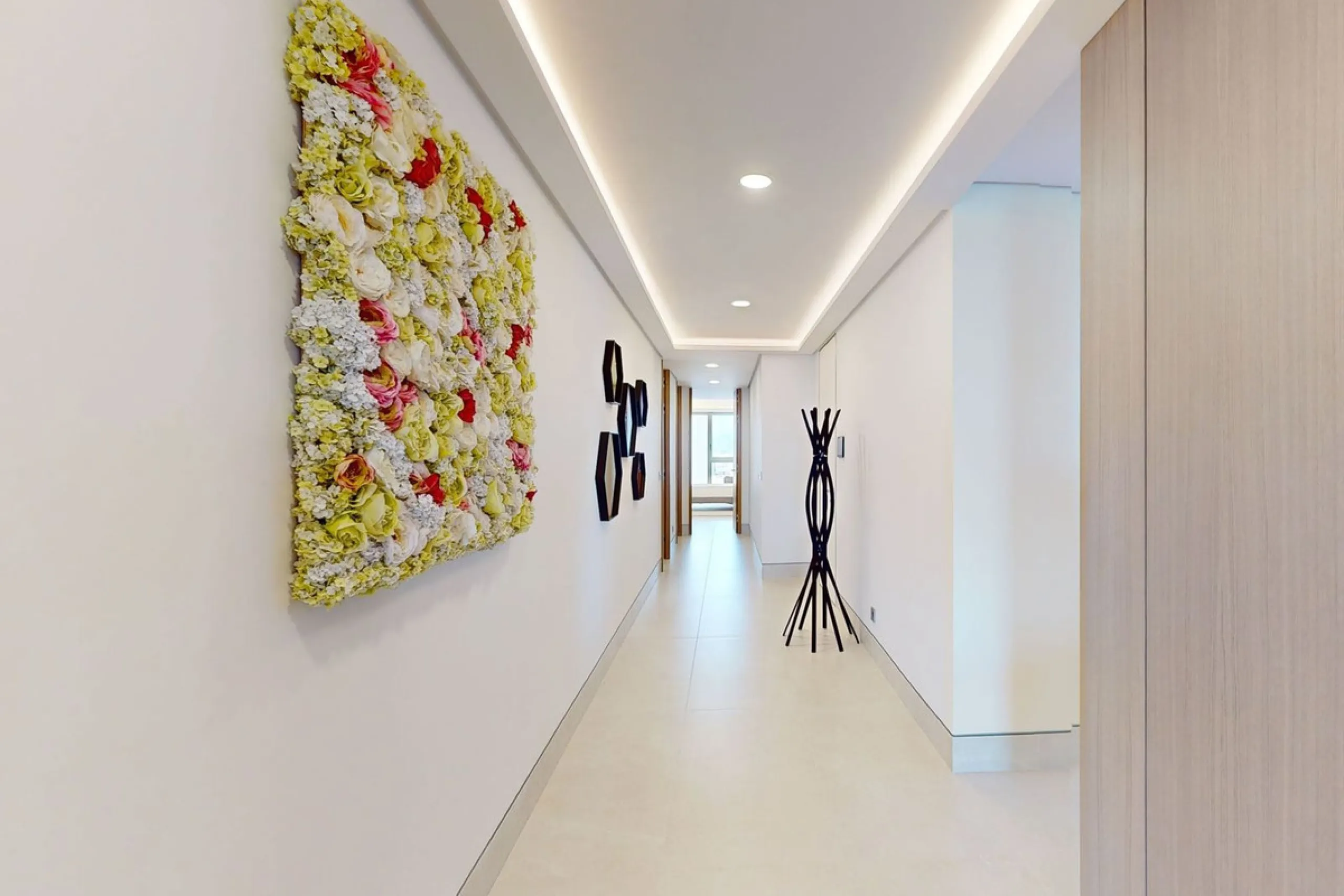 Apartment - Top Floor Apartment в продаже в Málaga, Málaga. В доме 4 спален и 4 ванных комнат. Площадь дома 370 м²