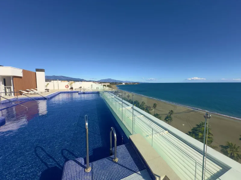 **Stunning Luxury Seafront Residence in the Heart of Estepona**