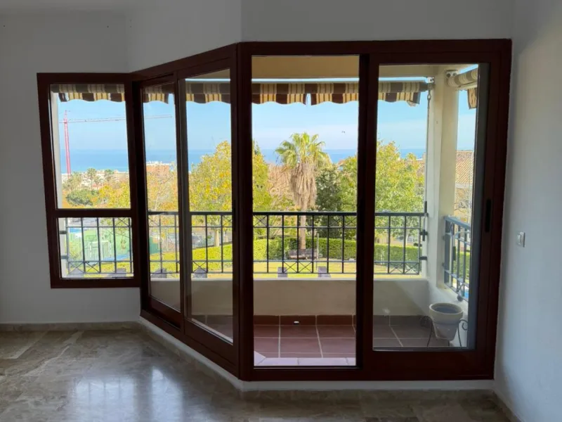 APARTMENT WITH DIRECT SEA VIEWS!