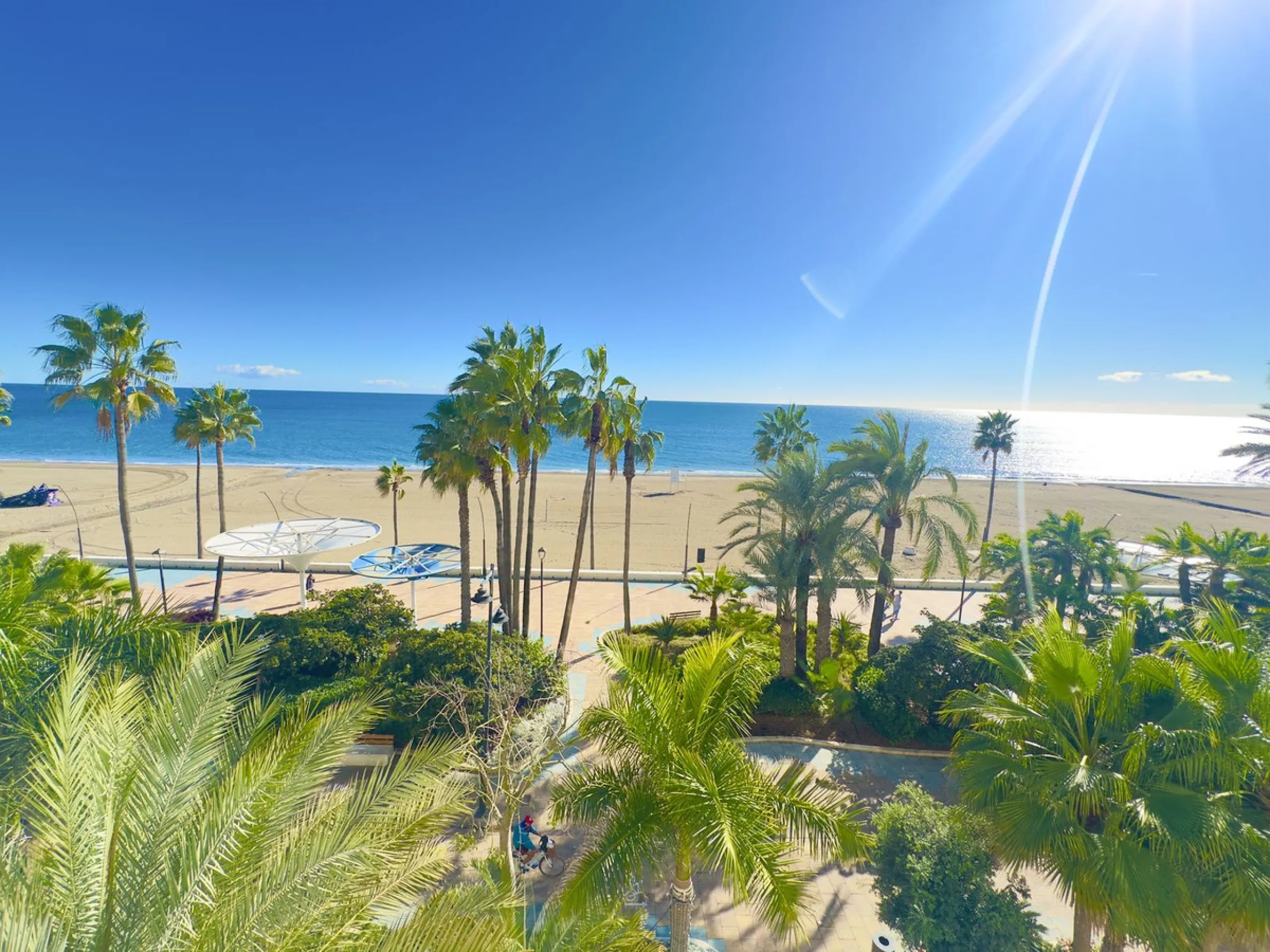 **Stunning Luxury Seafront Residence in the Heart of Estepona**