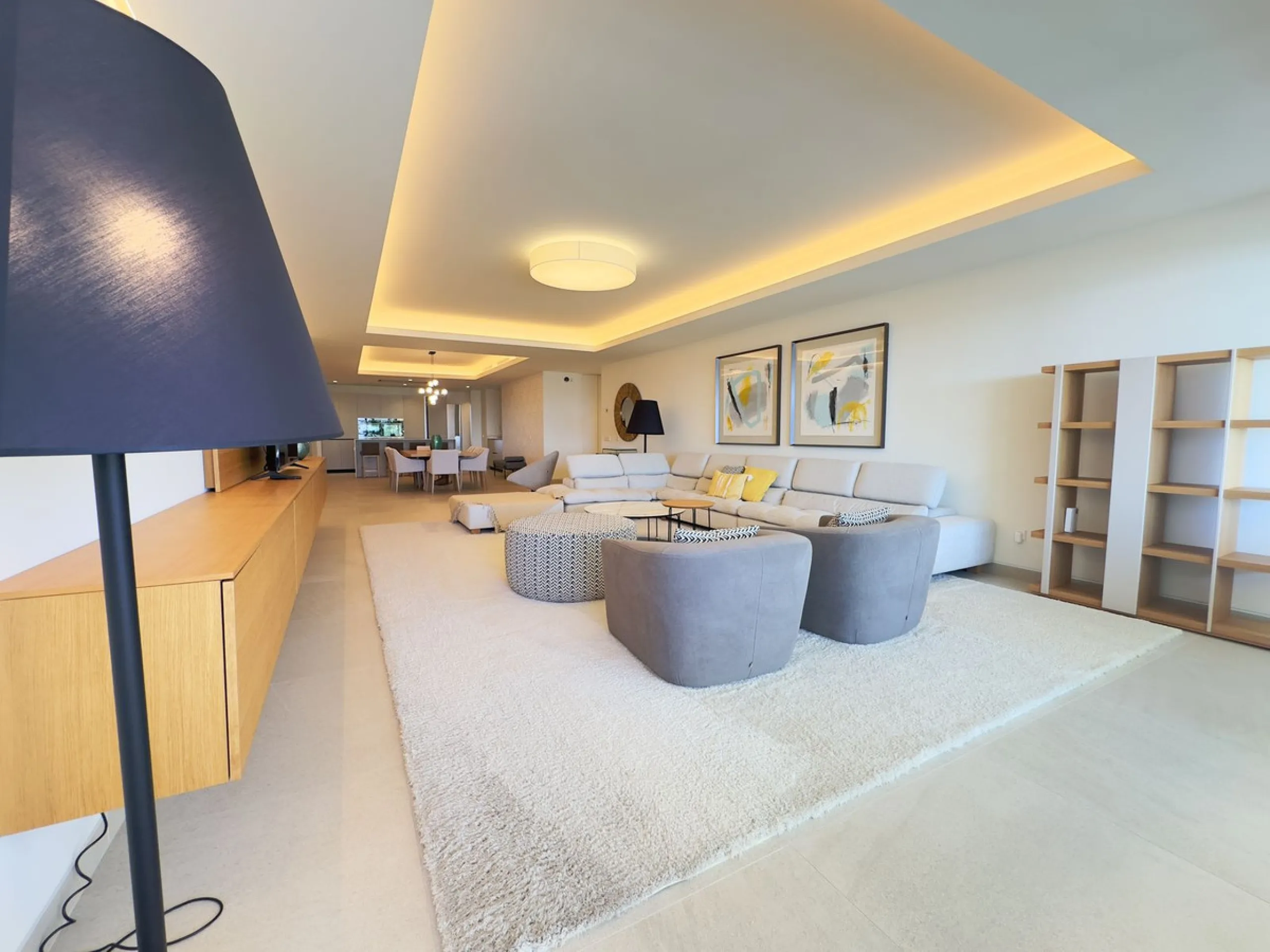 **Stunning Luxury Seafront Residence in the Heart of Estepona**