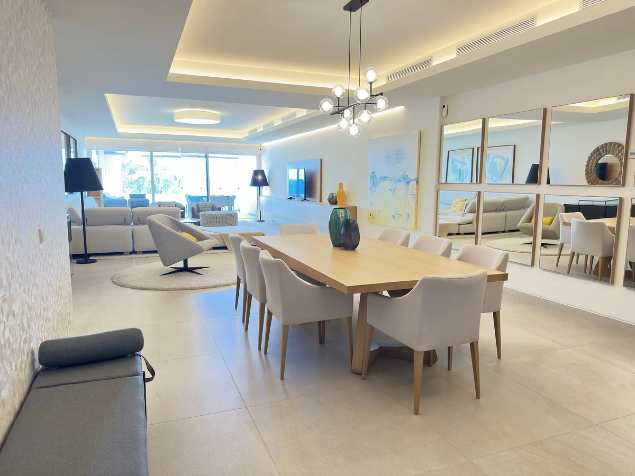 **Stunning Luxury Seafront Residence in the Heart of Estepona**