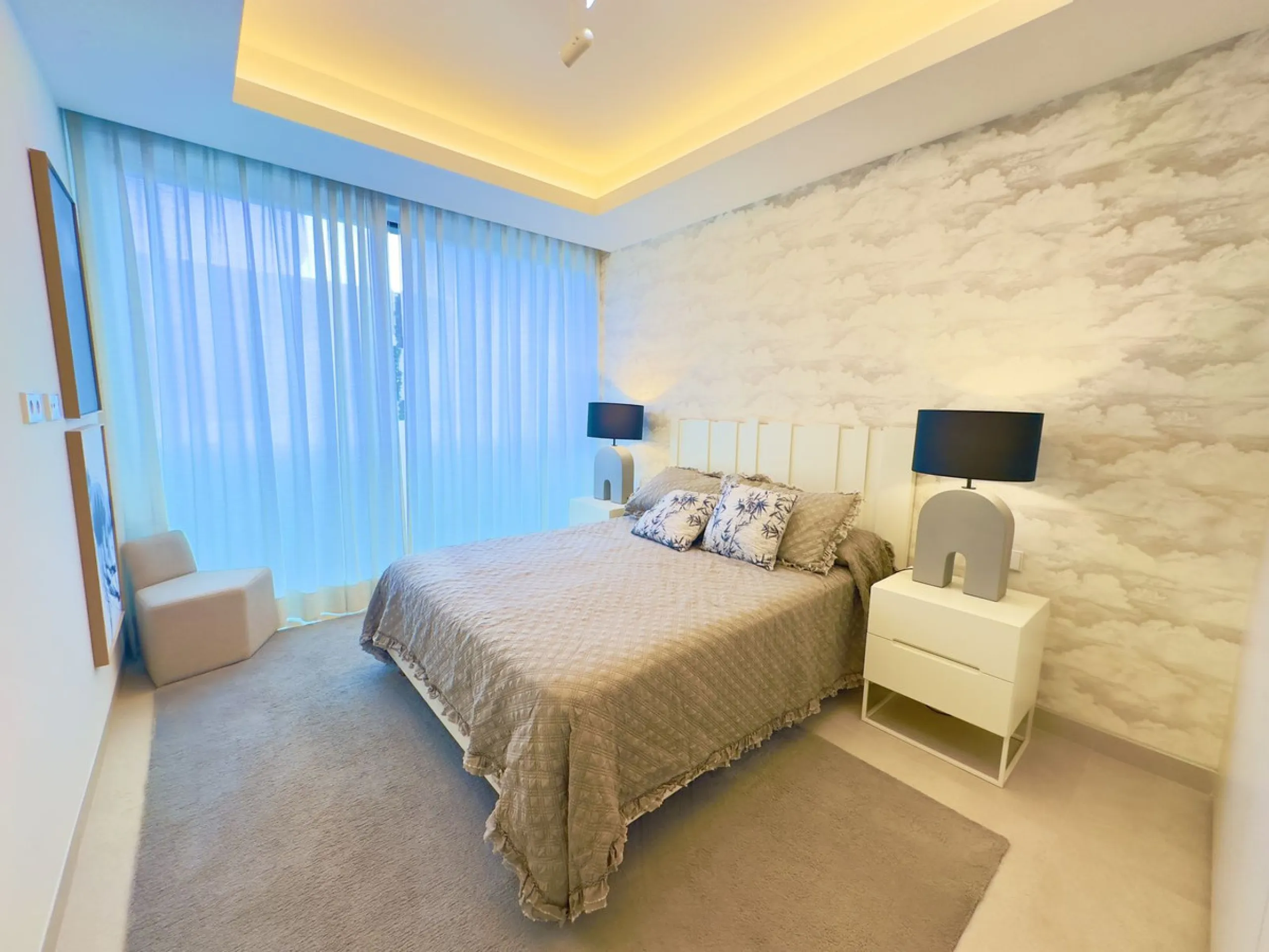 **Stunning Luxury Seafront Residence in the Heart of Estepona**