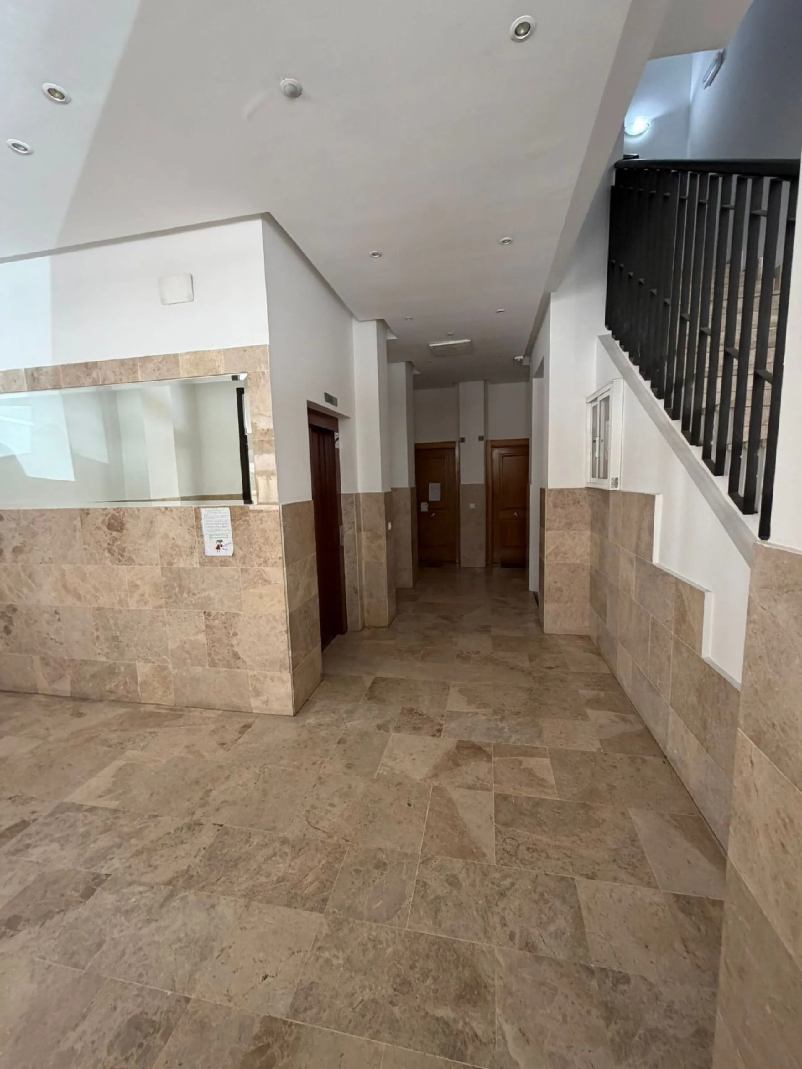 APARTMENT WITH DIRECT SEA VIEWS!