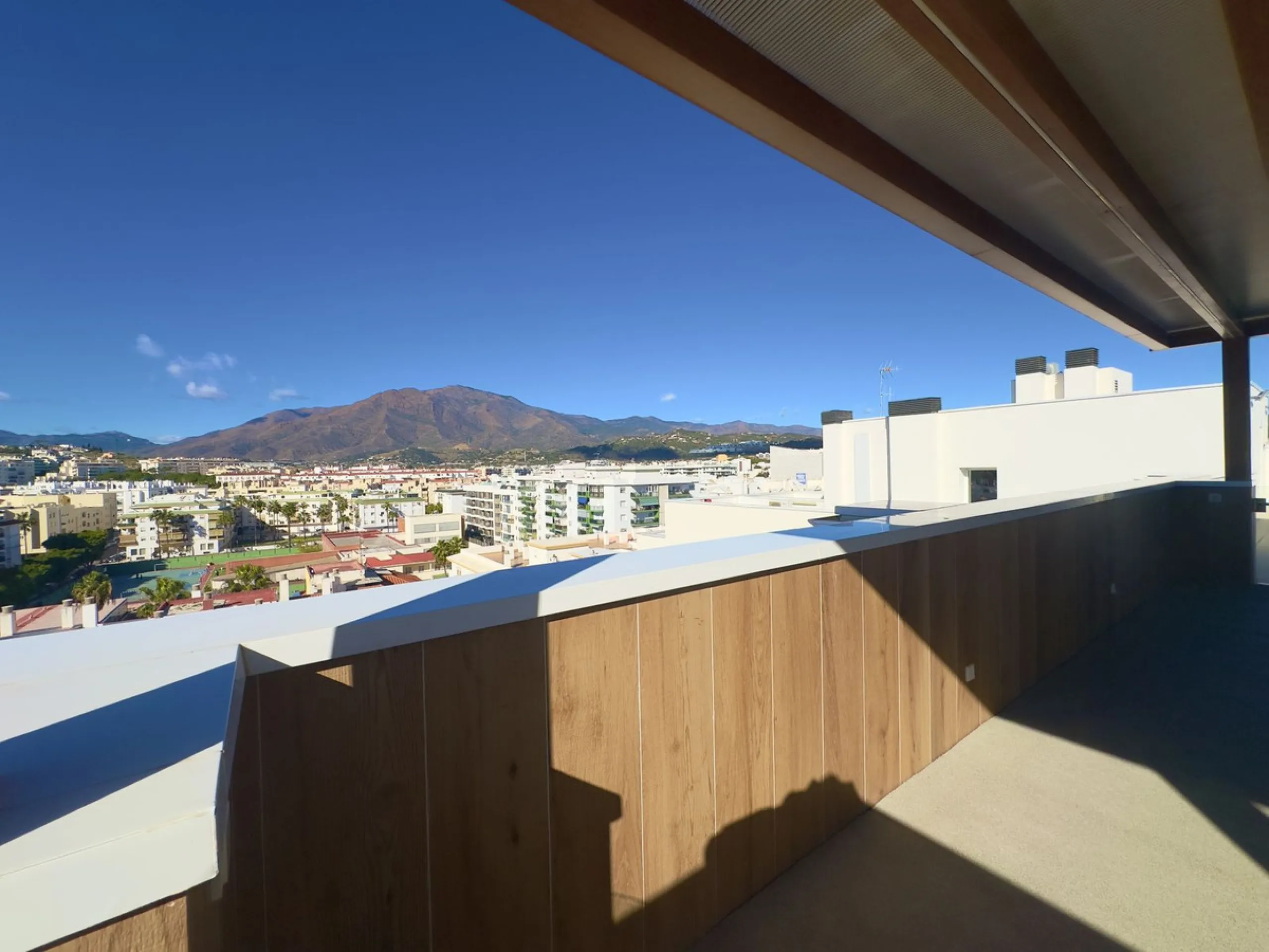 **Stunning Luxury Seafront Residence in the Heart of Estepona**