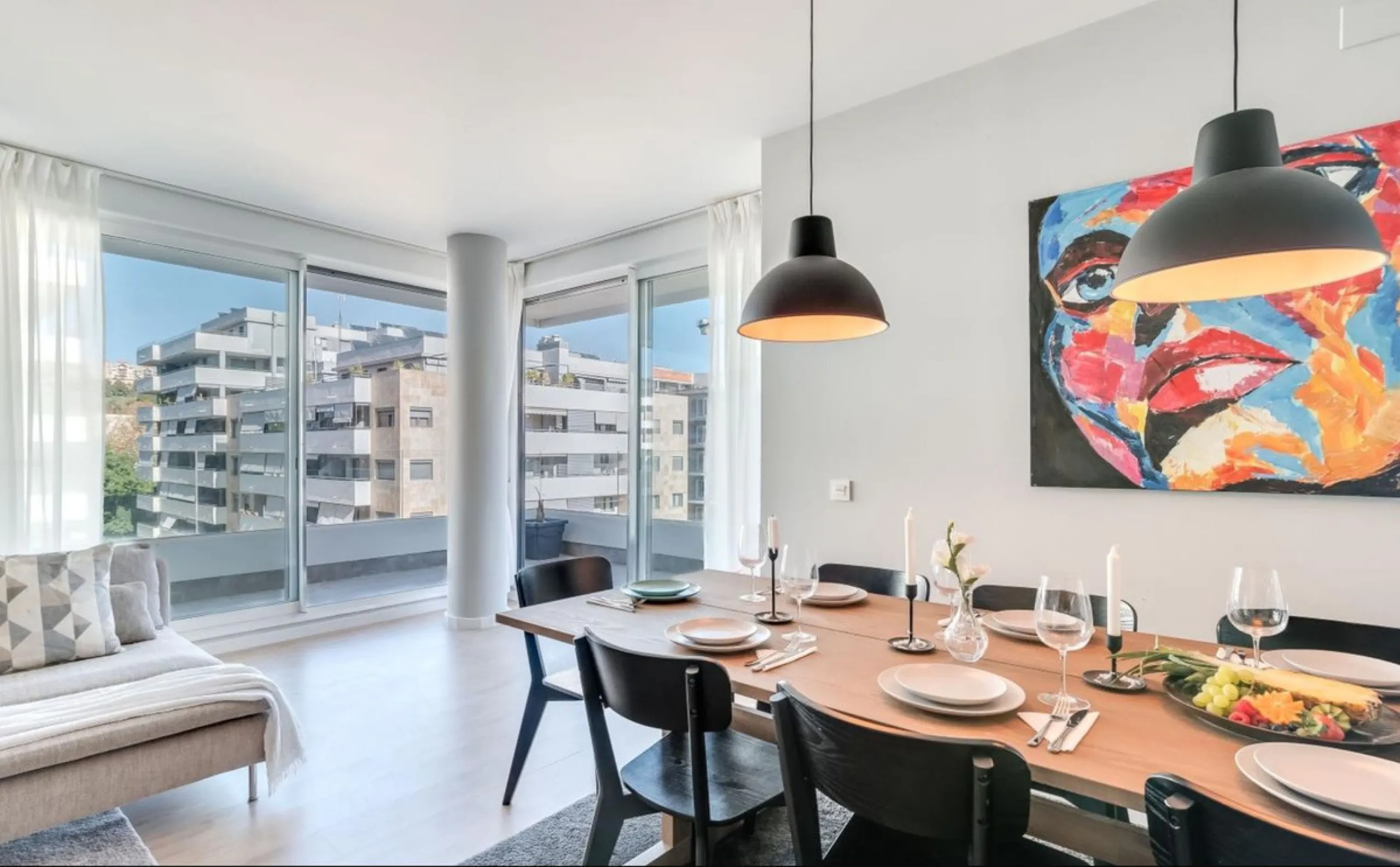 Apartment - Middle Floor Apartment в продаже в Marbella, Málaga. В доме 3 спален и 2 ванных комнат. Площадь дома 150 м²