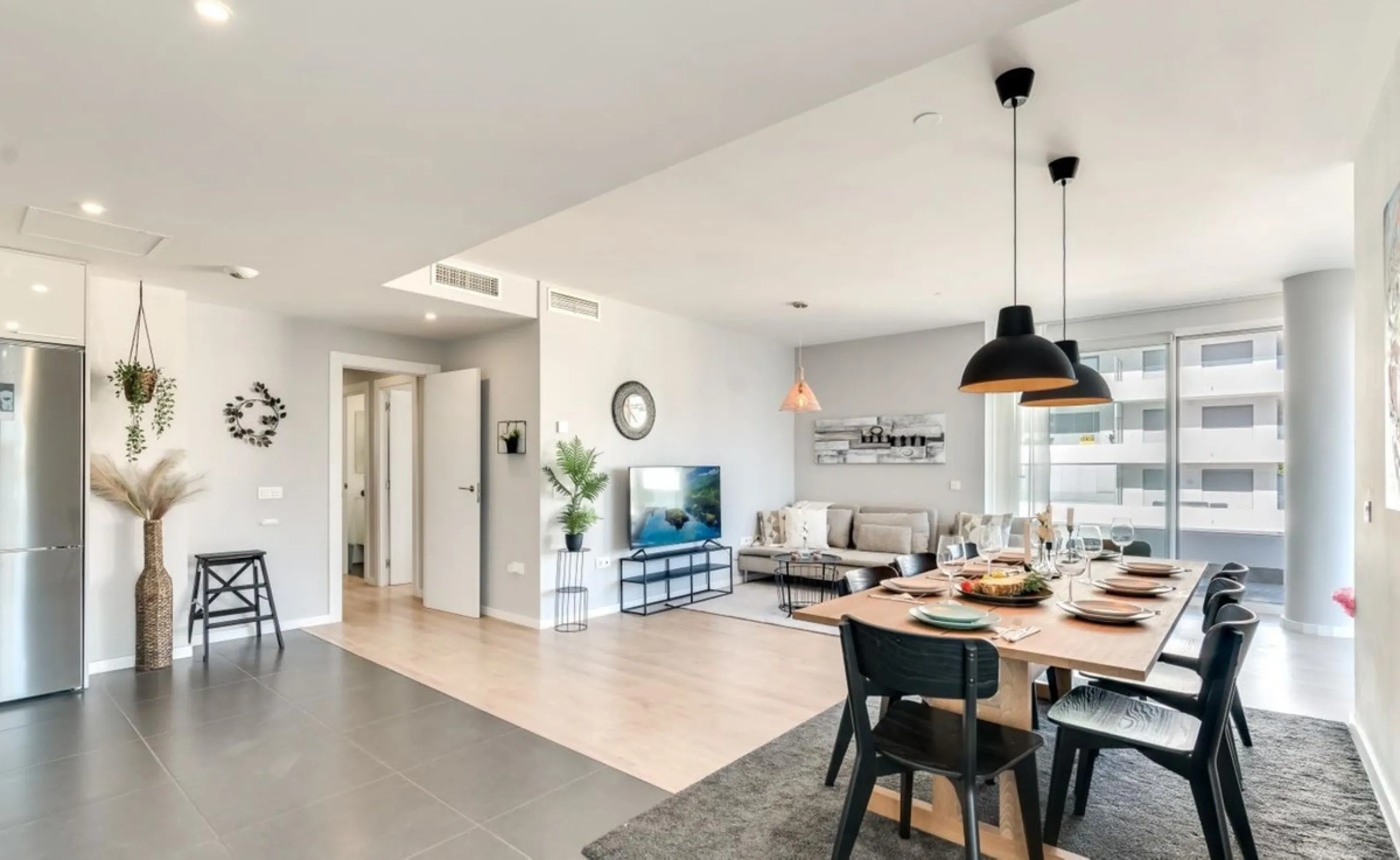 Apartment - Middle Floor Apartment в продаже в Marbella, Málaga. В доме 3 спален и 2 ванных комнат. Площадь дома 150 м²