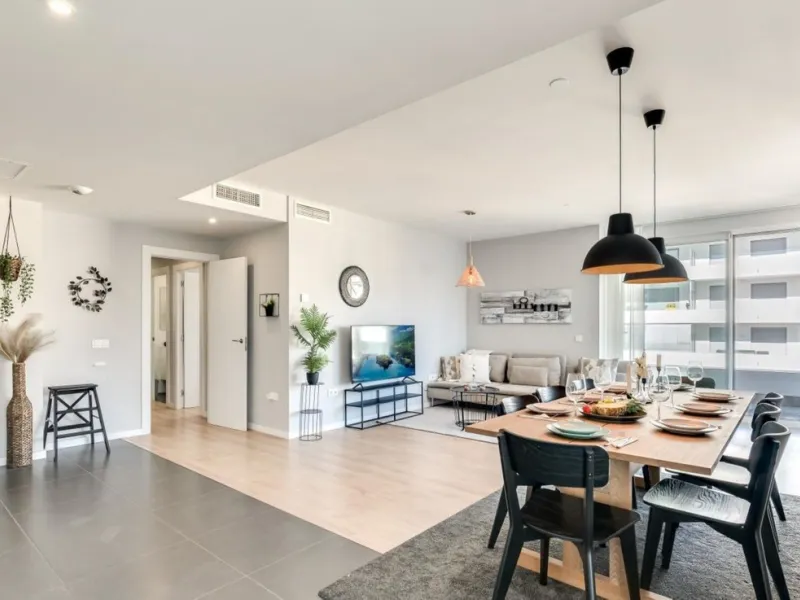Apartment - Middle Floor Apartment в продаже в Marbella, Málaga. В доме 3 спален и 2 ванных комнат. Площадь дома 150 м²