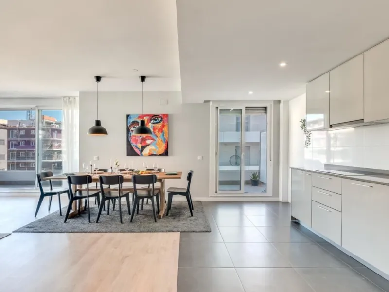 Apartment - Middle Floor Apartment в продаже в Marbella, Málaga. В доме 3 спален и 2 ванных комнат. Площадь дома 150 м²