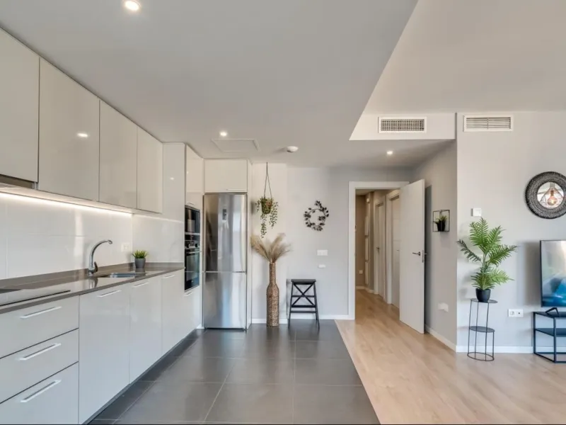 Apartment - Middle Floor Apartment в продаже в Marbella, Málaga. В доме 3 спален и 2 ванных комнат. Площадь дома 150 м²