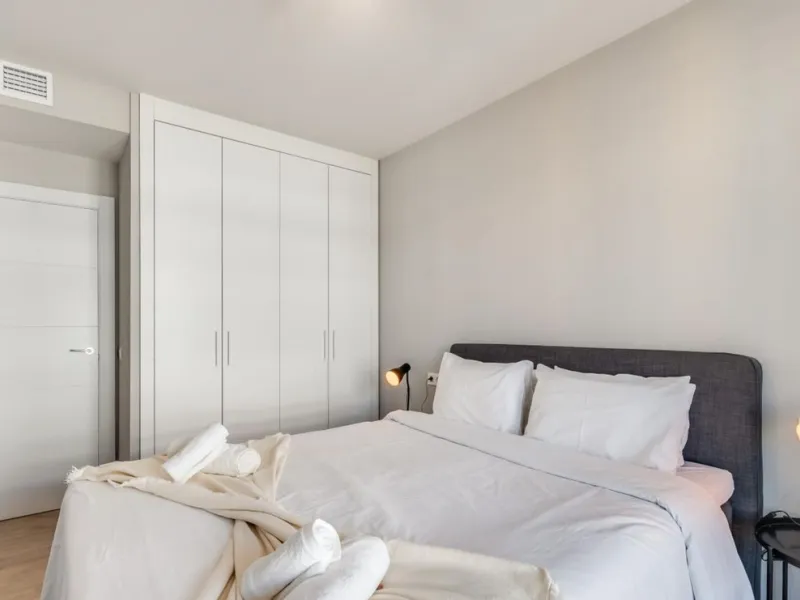 Apartment - Middle Floor Apartment в продаже в Marbella, Málaga. В доме 3 спален и 2 ванных комнат. Площадь дома 150 м²