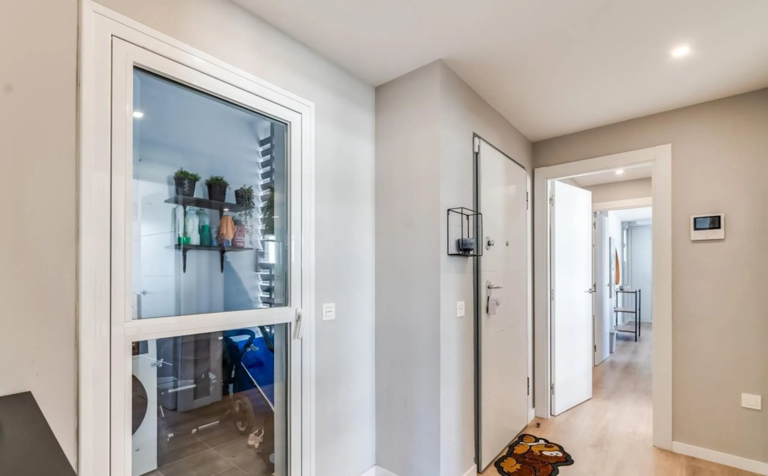 Apartment - Middle Floor Apartment в продаже в Marbella, Málaga. В доме 3 спален и 2 ванных комнат. Площадь дома 150 м²