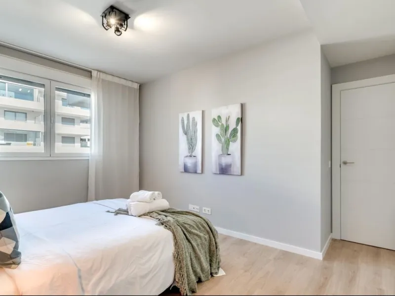 Apartment - Middle Floor Apartment в продаже в Marbella, Málaga. В доме 3 спален и 2 ванных комнат. Площадь дома 150 м²