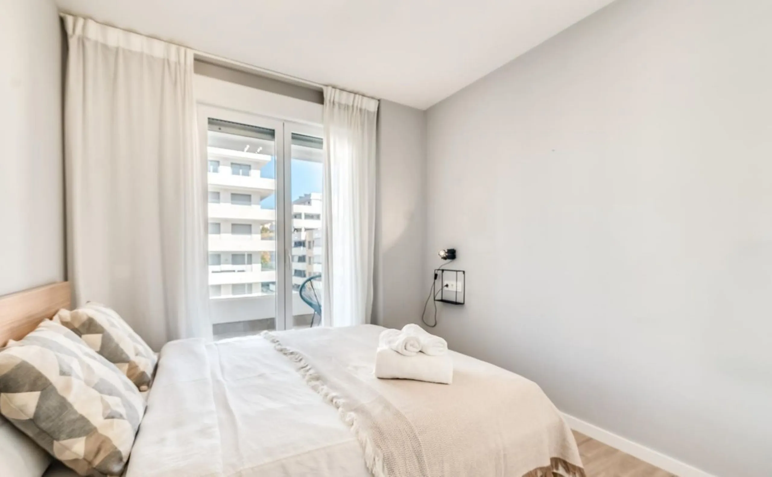 Apartment - Middle Floor Apartment в продаже в Marbella, Málaga. В доме 3 спален и 2 ванных комнат. Площадь дома 150 м²