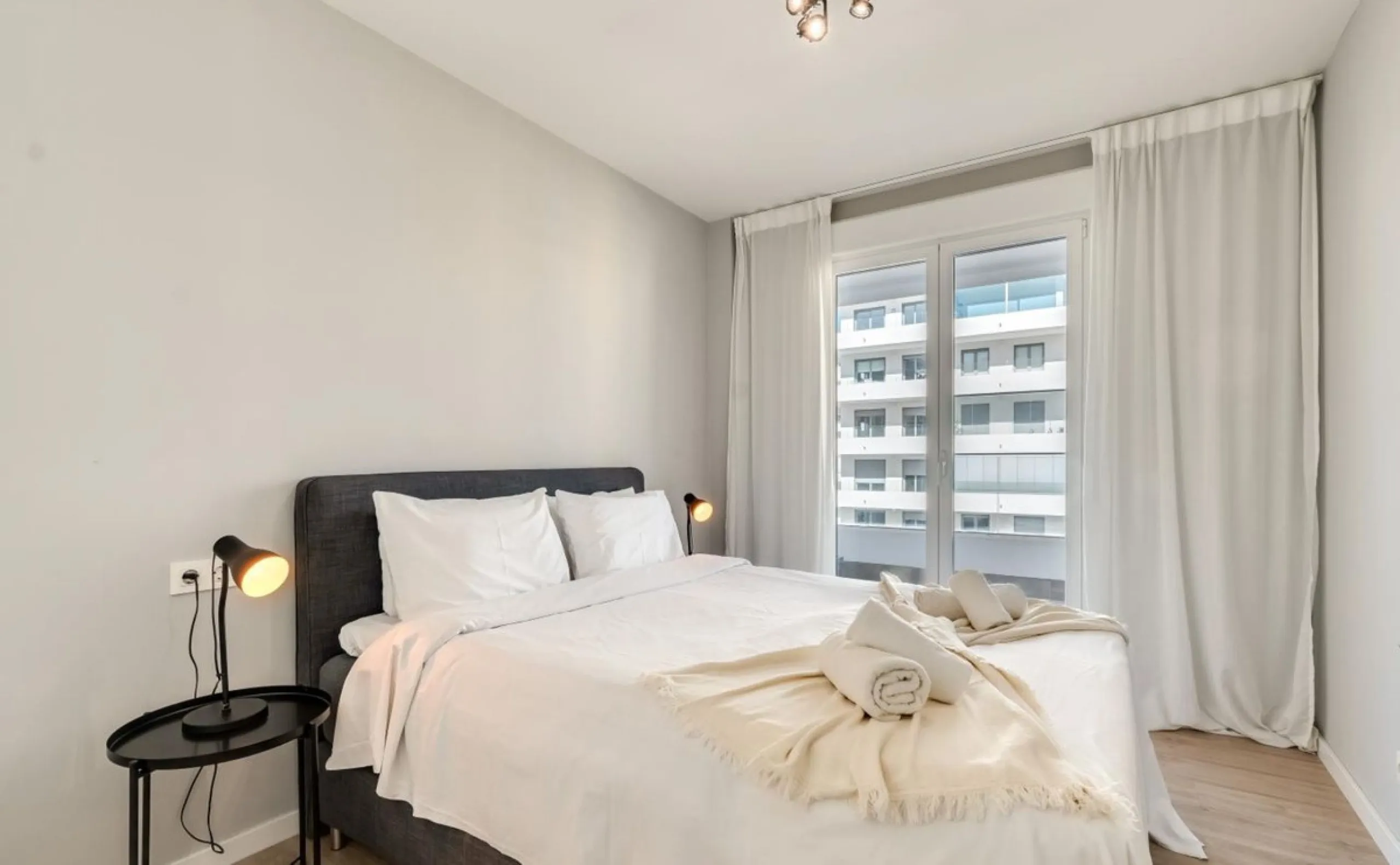 Apartment - Middle Floor Apartment в продаже в Marbella, Málaga. В доме 3 спален и 2 ванных комнат. Площадь дома 150 м²