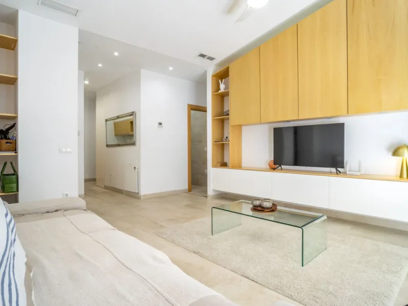 Apartment - Middle Floor Apartment в продаже в Marbella, Málaga. В доме 2 спален и 2 ванных комнат. Площадь дома 82 м²