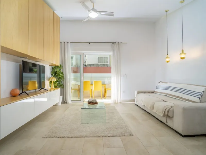 Apartment - Middle Floor Apartment в продаже в Marbella, Málaga. В доме 2 спален и 2 ванных комнат. Площадь дома 82 м²