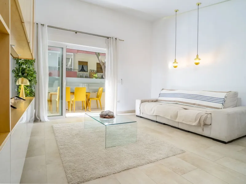 Apartment - Middle Floor Apartment в продаже в Marbella, Málaga. В доме 2 спален и 2 ванных комнат. Площадь дома 82 м²