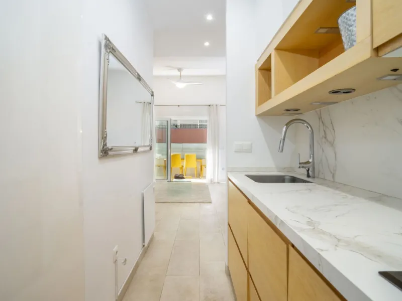 Apartment - Middle Floor Apartment в продаже в Marbella, Málaga. В доме 2 спален и 2 ванных комнат. Площадь дома 82 м²