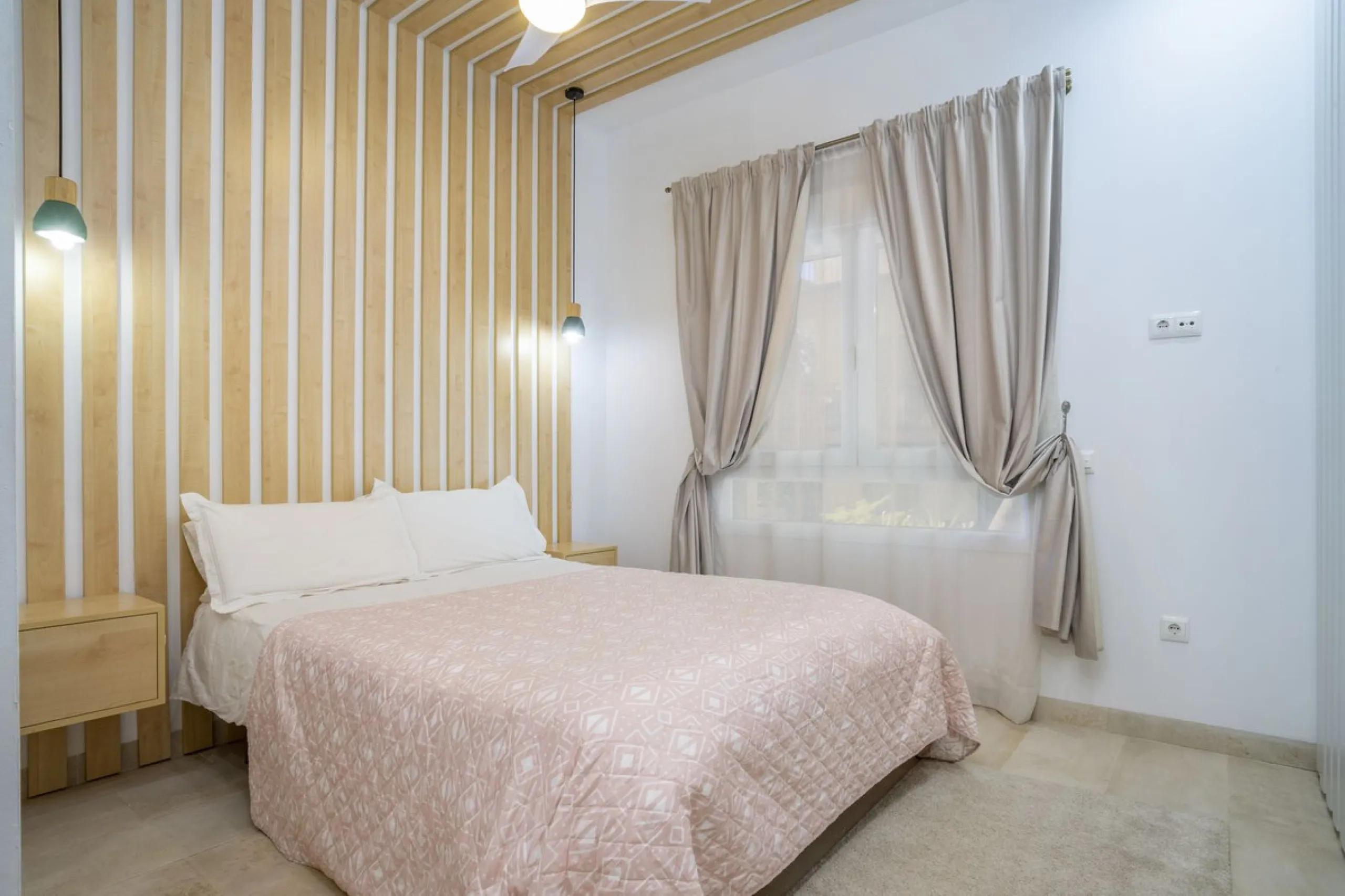 Apartment - Middle Floor Apartment в продаже в Marbella, Málaga. В доме 2 спален и 2 ванных комнат. Площадь дома 82 м²