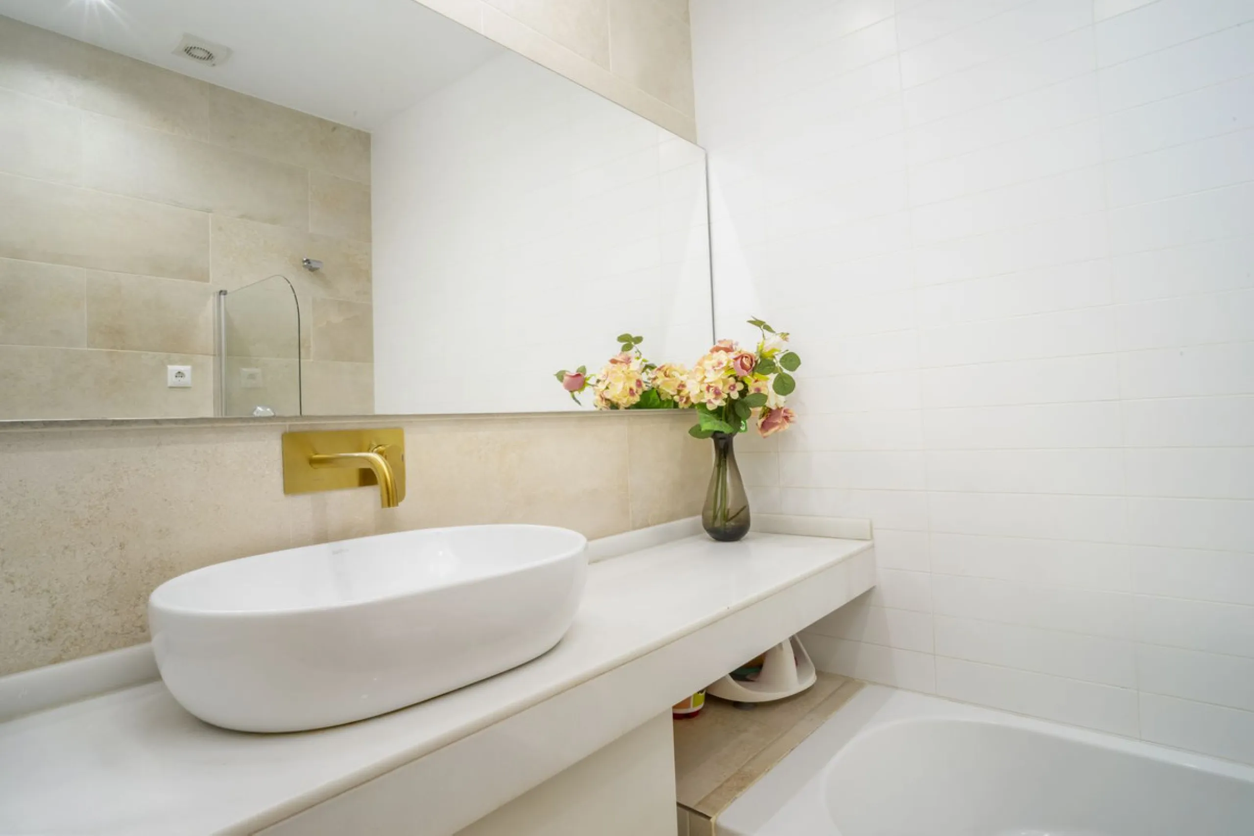 Apartment - Middle Floor Apartment в продаже в Marbella, Málaga. В доме 2 спален и 2 ванных комнат. Площадь дома 82 м²