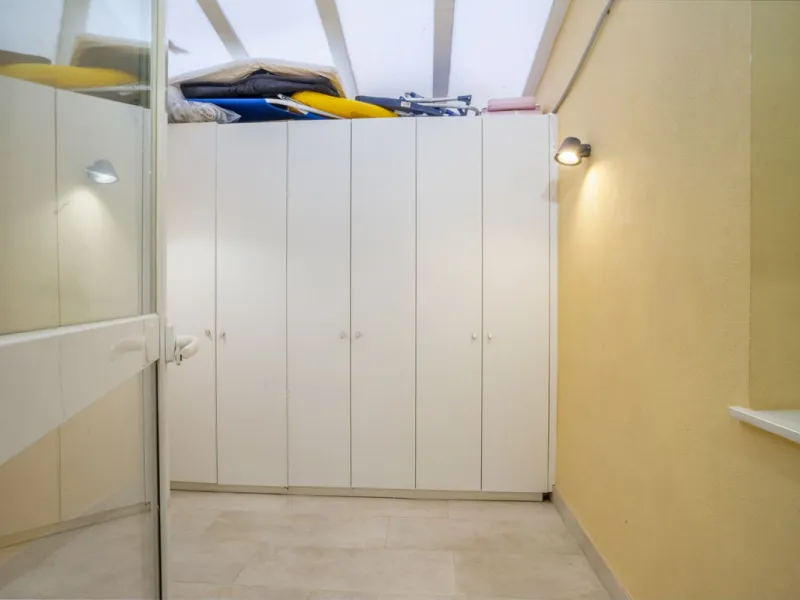 Apartment - Middle Floor Apartment в продаже в Marbella, Málaga. В доме 2 спален и 2 ванных комнат. Площадь дома 82 м²